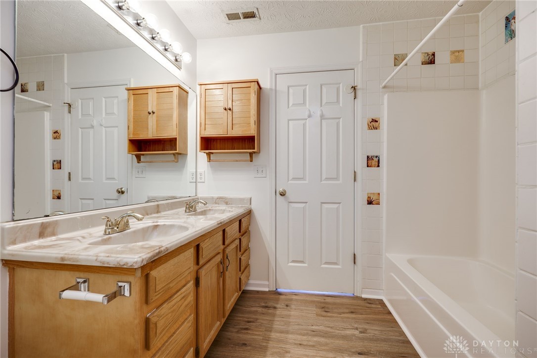 Fairborn, Ohio 45324, United States, 4 Bedrooms Bedrooms, ,4 BathroomsBathrooms,Residential,Active,159833