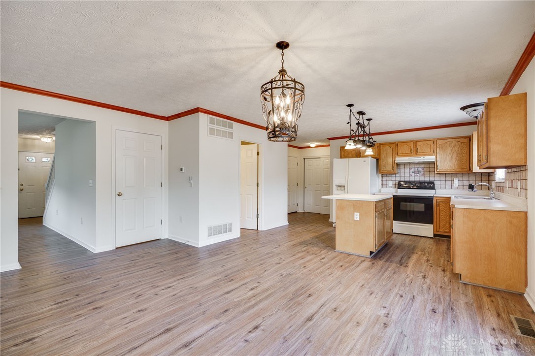 Fairborn, Ohio 45324, United States, 4 Bedrooms Bedrooms, ,4 BathroomsBathrooms,Residential,Active,159833