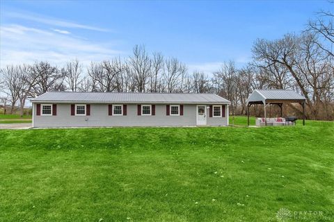 Photo of 10 Darby Avenue, Mechanicsburg, OH 43044 (MLS # 948757)