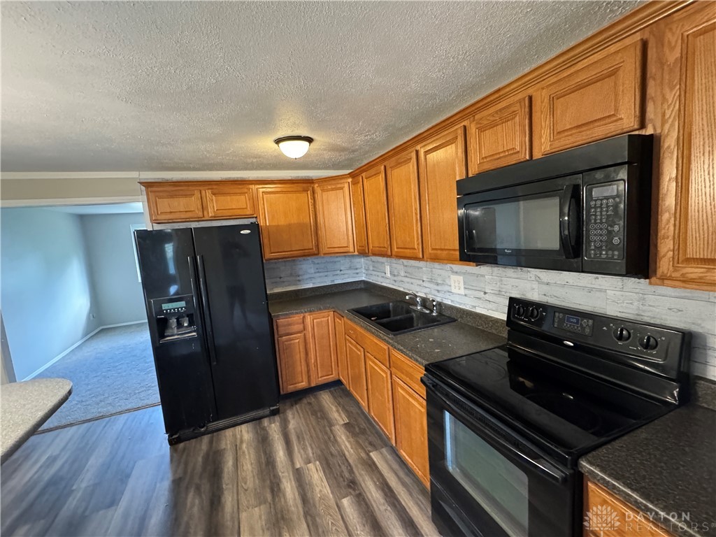 7424 Chatlake Drive, Dayton, Ohio image 8