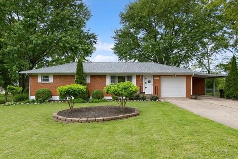 Photo of 8205 Westlawn Drive, Franklin, OH 45005 (MLS # 959139)