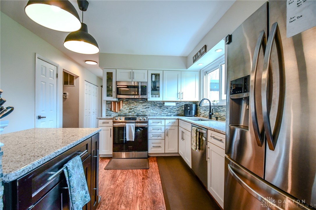3086 Burr Oak Court, Kettering, Ohio image 11