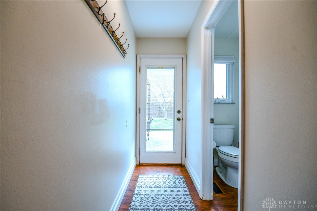 3086 Burr Oak Court, Kettering, Ohio image 14