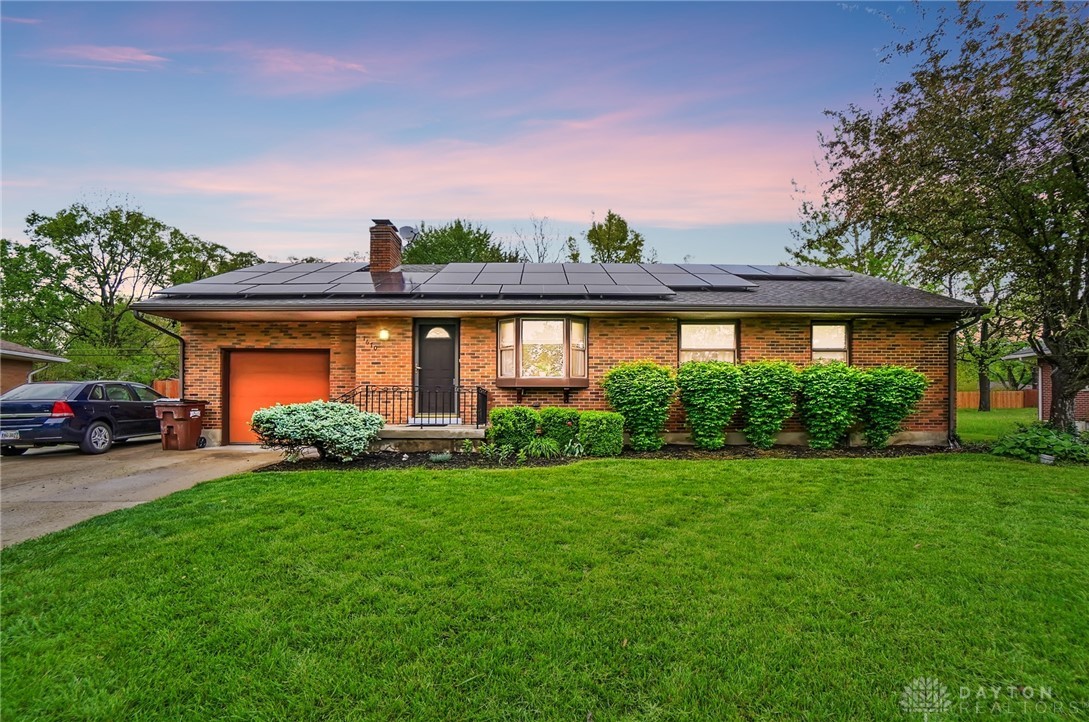 1670 Milner Drive, Beavercreek, Ohio image 1