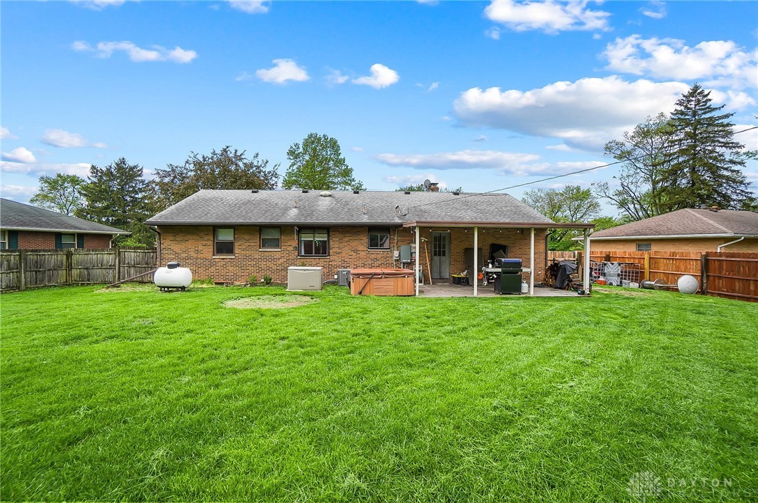 1670 Milner Drive, Beavercreek, Ohio image 23