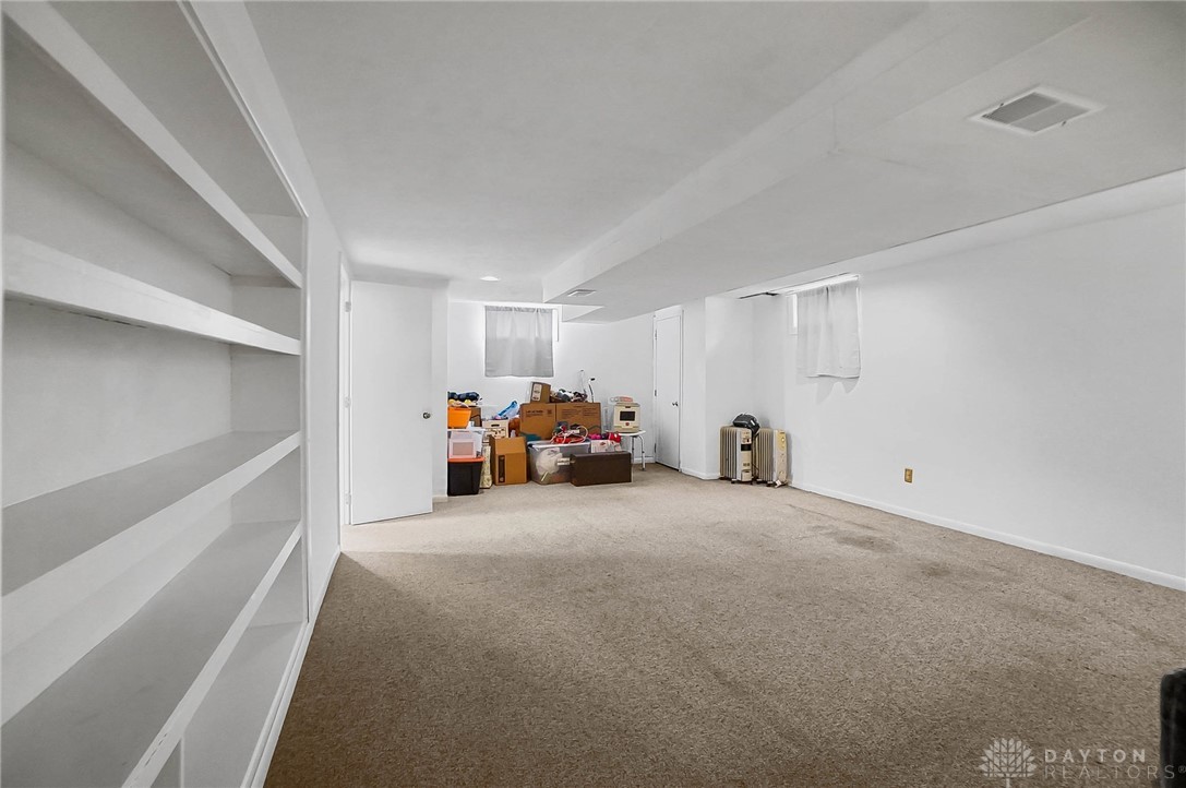 1670 Milner Drive, Beavercreek, Ohio image 13