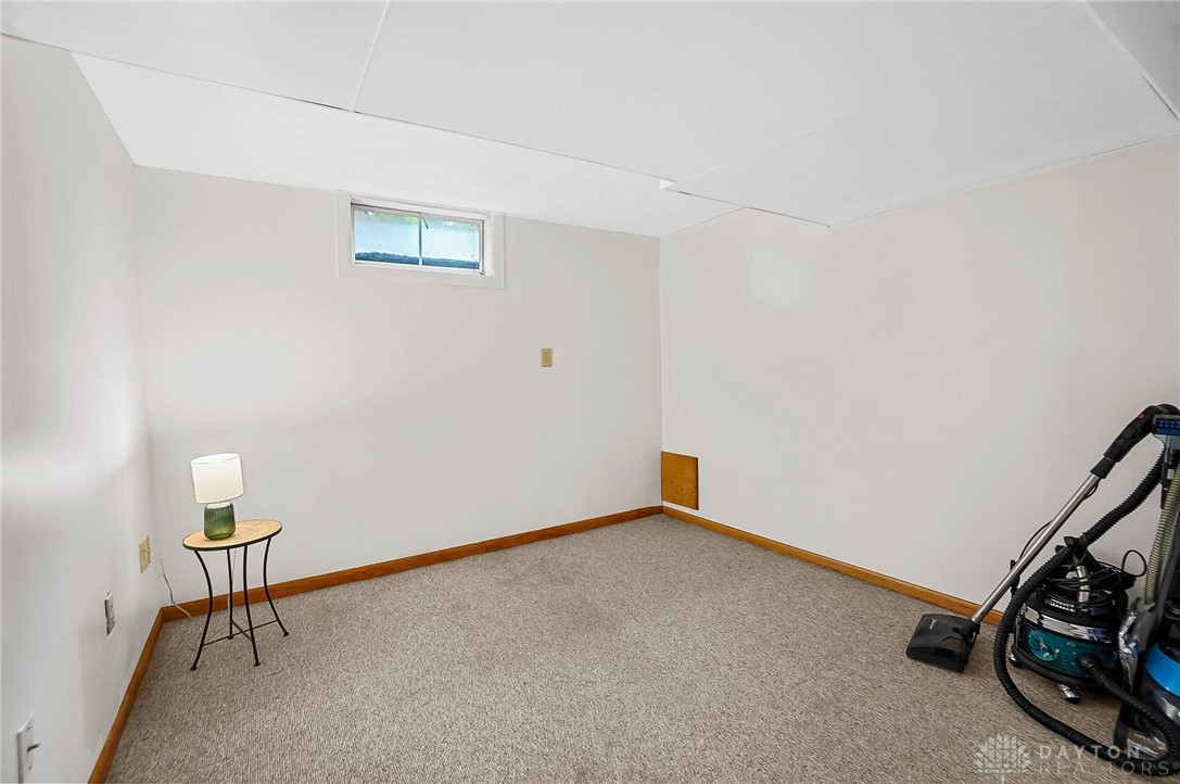 1670 Milner Drive, Beavercreek, Ohio image 18