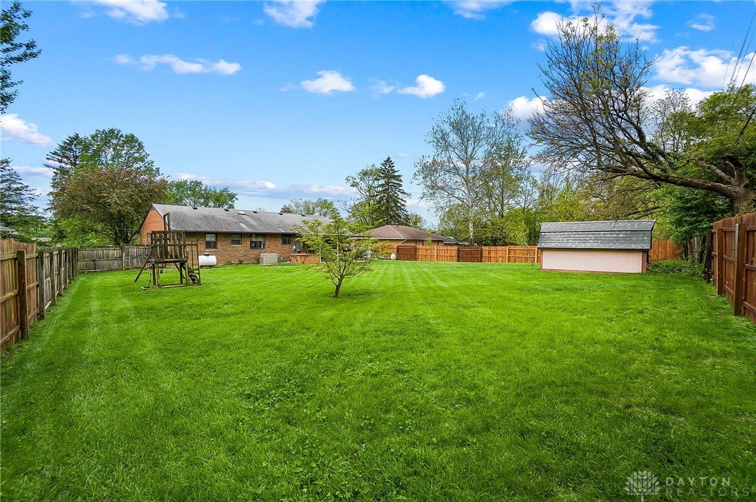 1670 Milner Drive, Beavercreek, Ohio image 22