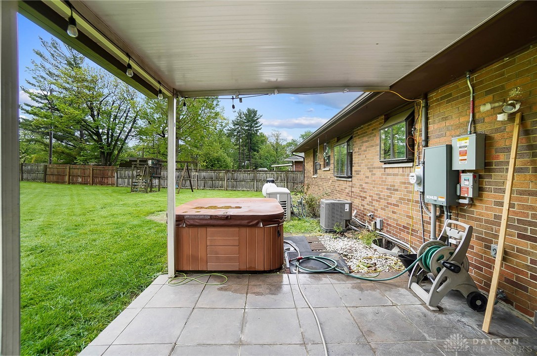 1670 Milner Drive, Beavercreek, Ohio image 19