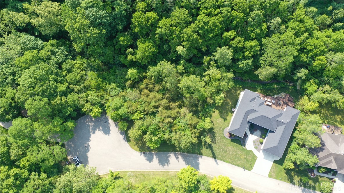6340 Crimson Creek Drive, Dayton, Ohio image 3