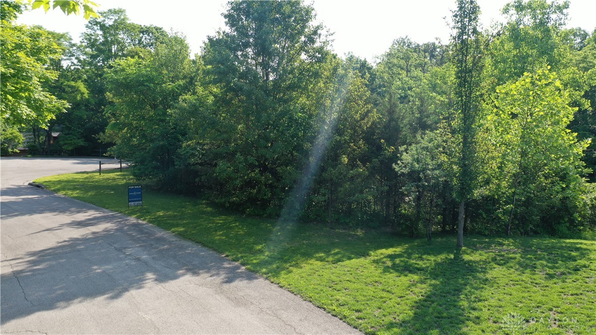 6340 Crimson Creek Drive, Dayton, Ohio image 9