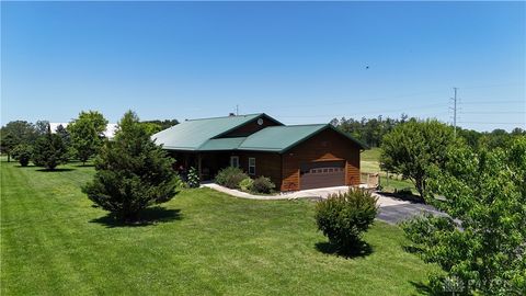 Photo of 748 Inlow Avenue, Peebles, OH 45660 (MLS # 957066)