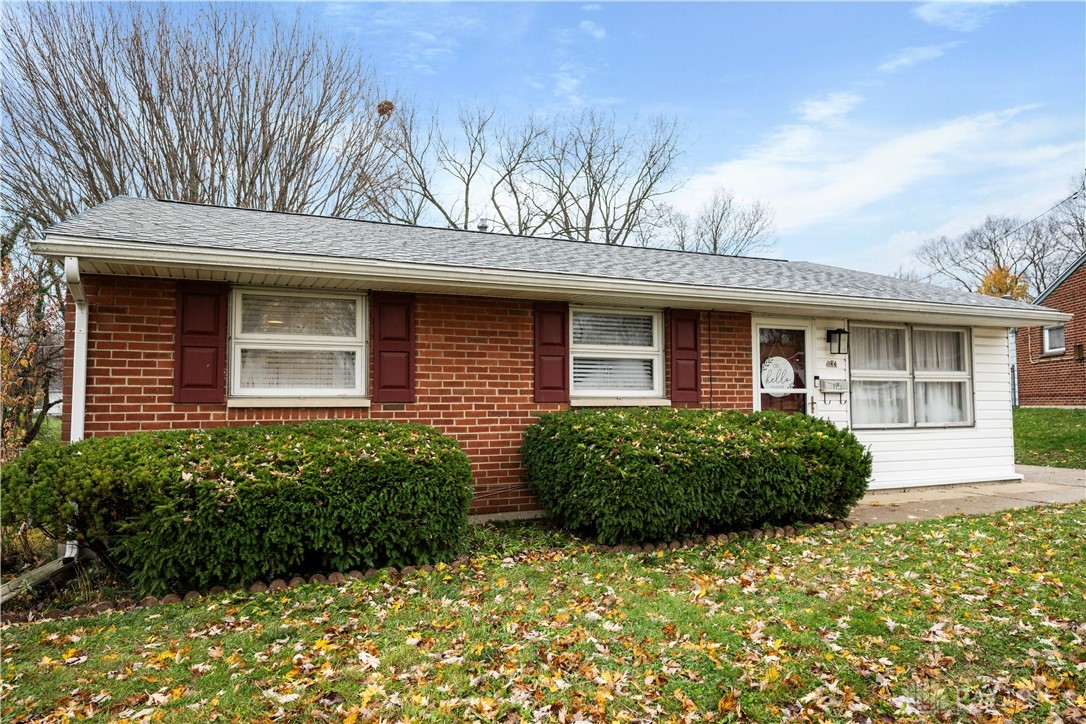 1133 Dayket Circle, Miamisburg, Ohio image 1