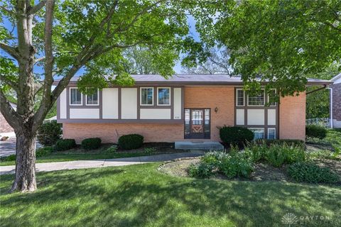 Photo of 432 Crusader Drive, Dayton, OH 45449 (MLS # 943284)