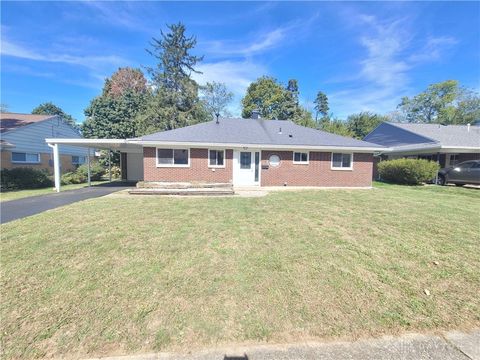 Photo of 645 Brookfield Road, Dayton, OH 45429 (MLS # 944968)