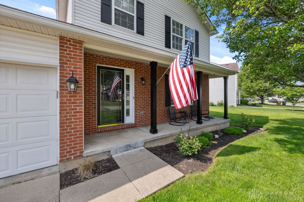 2909 W Barnhill Place, Xenia, Ohio image 2