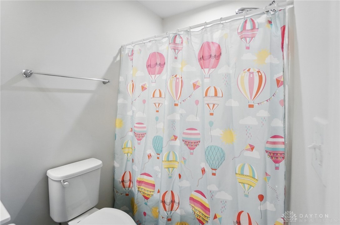 9328 Lakeside Street, Tipp City, Ohio image 37