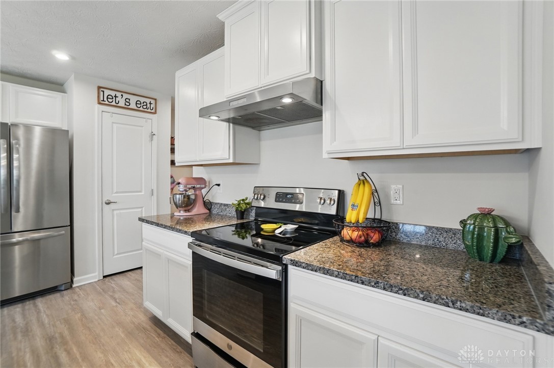 9328 Lakeside Street, Tipp City, Ohio image 20