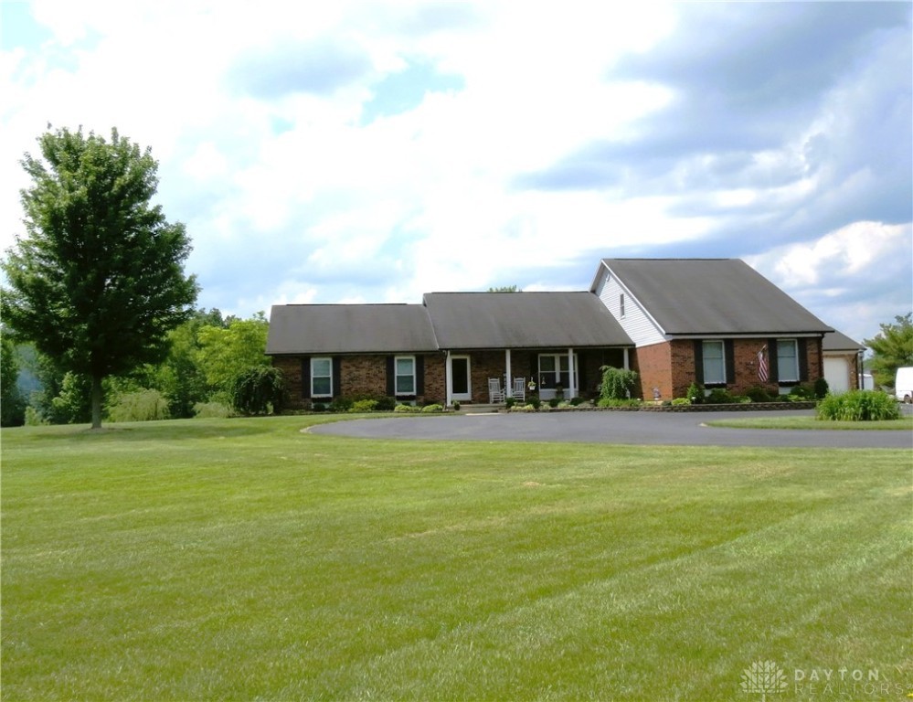 3155 W Millcreek Road, Sidney, Ohio image 1