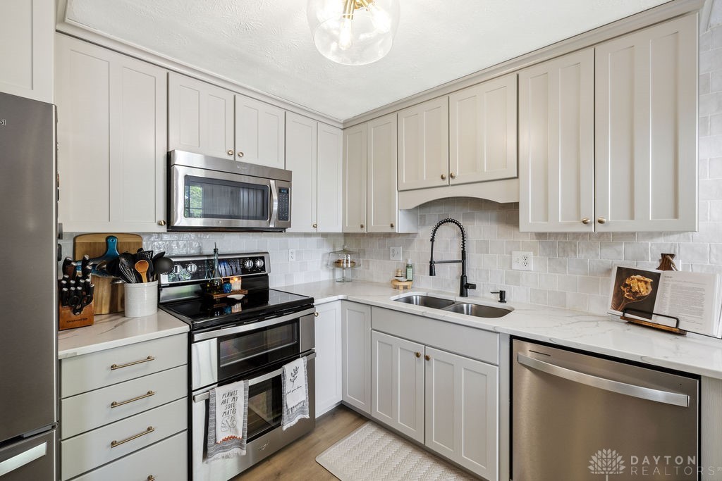 3162 Rebert Pike, Springfield, Ohio image 10