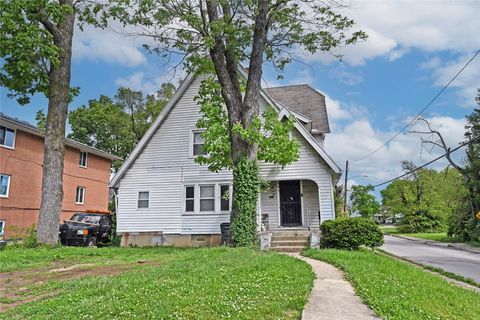 Photo of 401 W Norman Avenue, Dayton, OH 45406 (MLS # 958578)