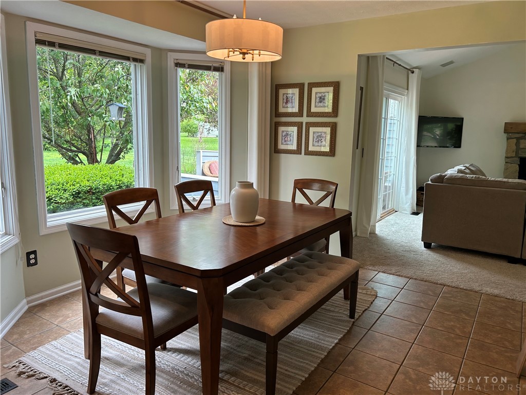 810 Westlake Drive, Troy, Ohio image 13