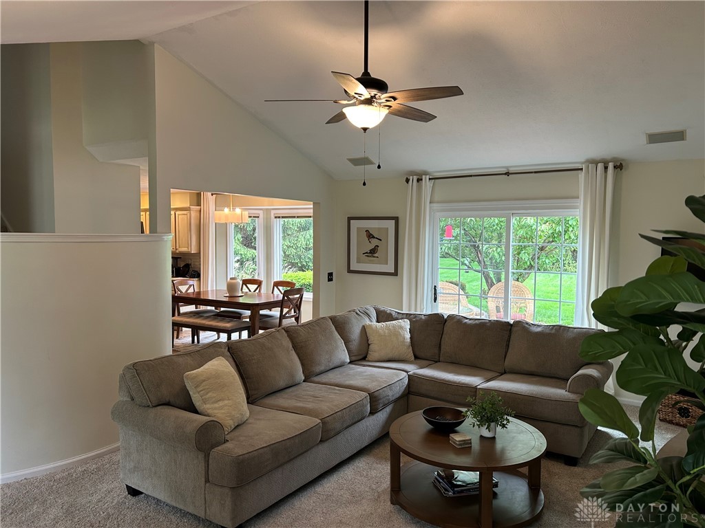 810 Westlake Drive, Troy, Ohio image 8