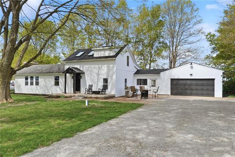 Photo of 2950 Fairfield Pike, Mad River Twp, OH 45502 (MLS # 957643)