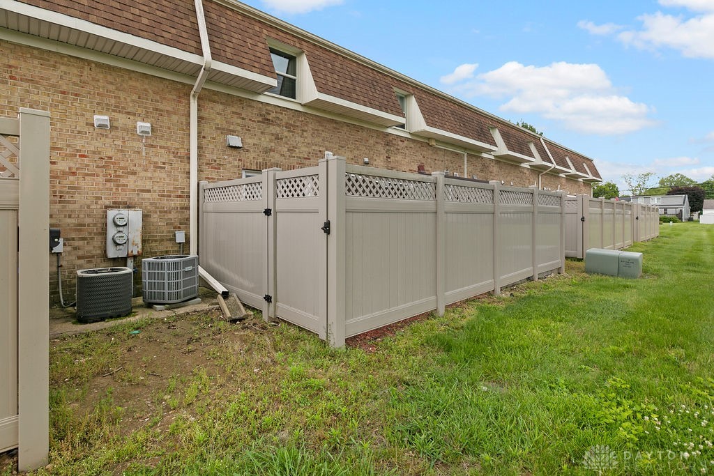 1050 Frederick Drive, Xenia, Ohio image 25