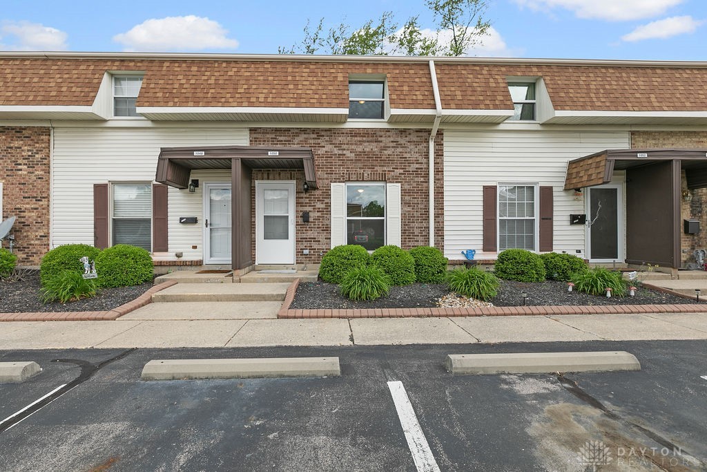 1050 Frederick Drive, Xenia, Ohio image 1