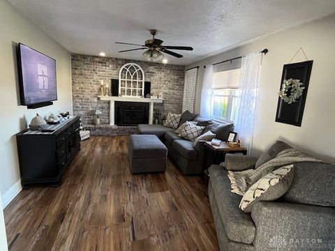Tiny photo for 914 Briarcliff Avenue, Piqua, OH 45356 (MLS # 946054)