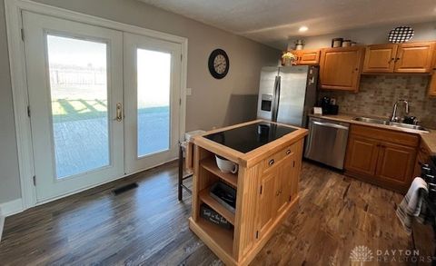 Tiny photo for 914 Briarcliff Avenue, Piqua, OH 45356 (MLS # 946054)