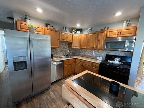 Tiny photo for 914 Briarcliff Avenue, Piqua, OH 45356 (MLS # 946054)