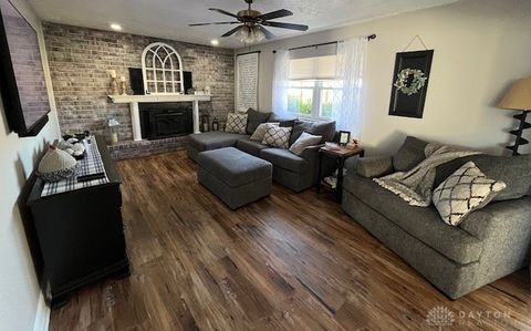 Tiny photo for 914 Briarcliff Avenue, Piqua, OH 45356 (MLS # 946054)