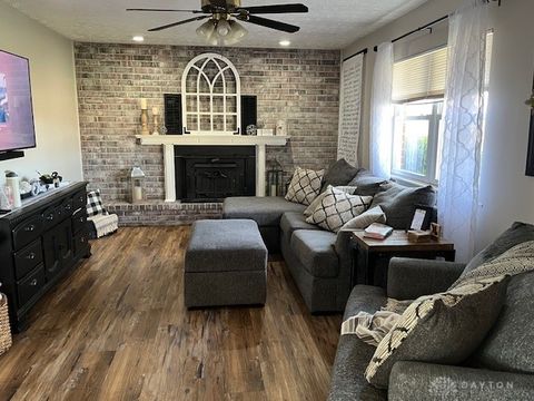 Tiny photo for 914 Briarcliff Avenue, Piqua, OH 45356 (MLS # 946054)