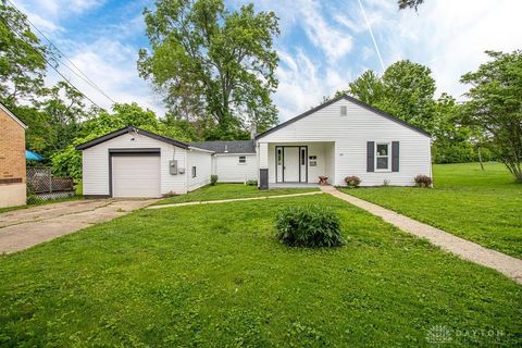 Photo of 140 Clark Street, Bethel Twp, OH 45106 (MLS # 950933)
