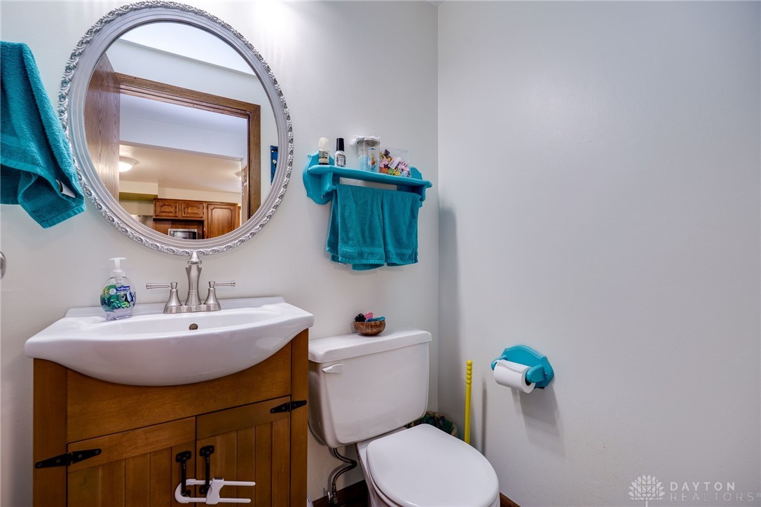 1401 Meadow Moor Drive, Beavercreek, Ohio image 18