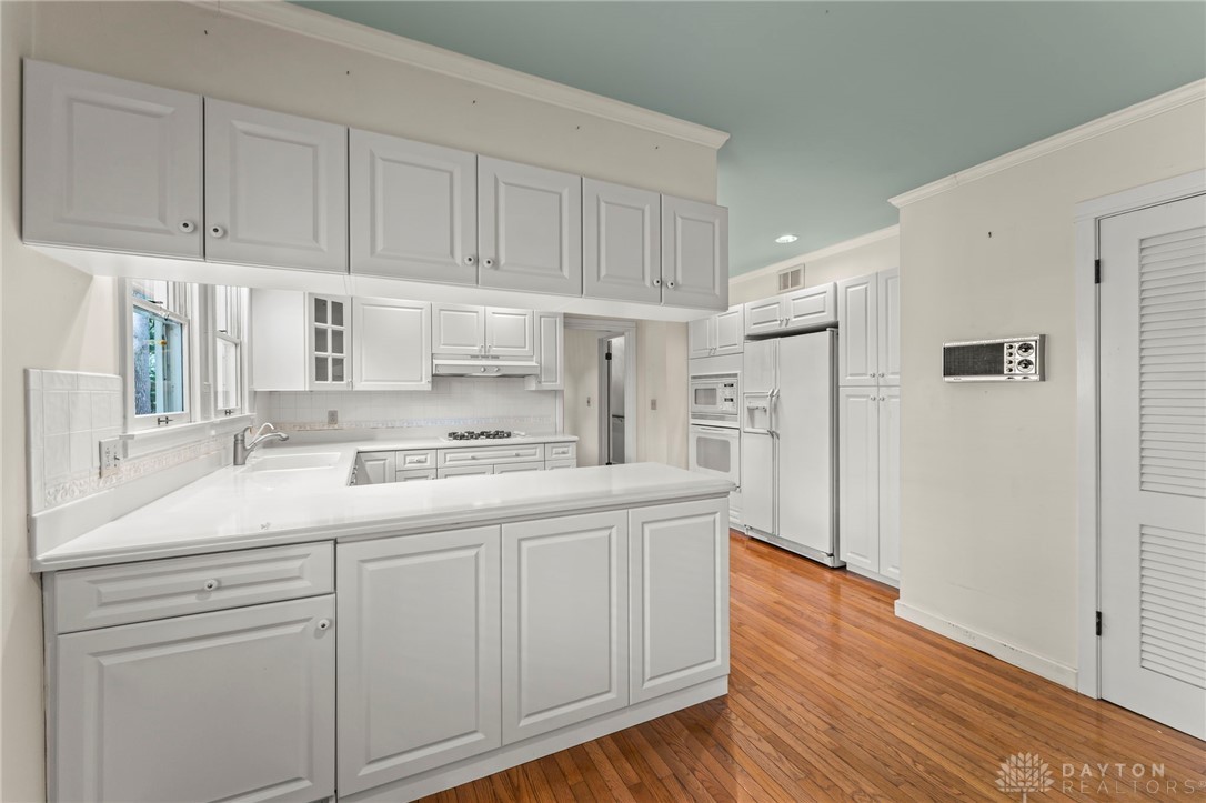 1040 Hillcrest Drive, Troy, Ohio image 17