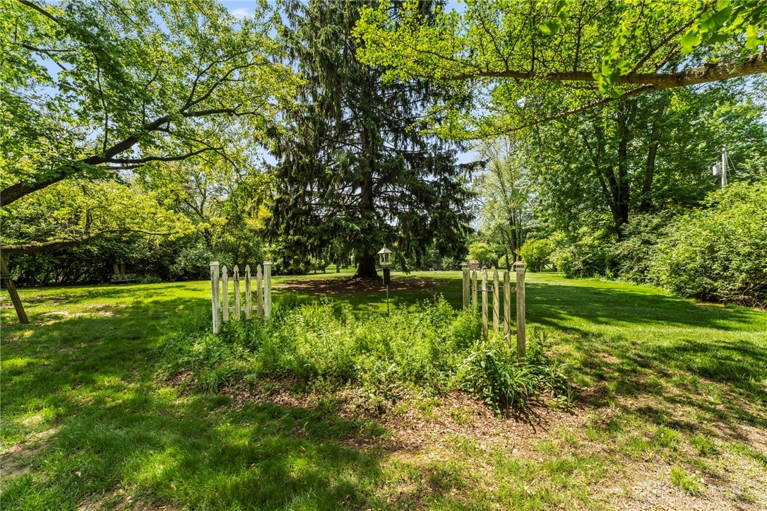 1040 Hillcrest Drive, Troy, Ohio image 46