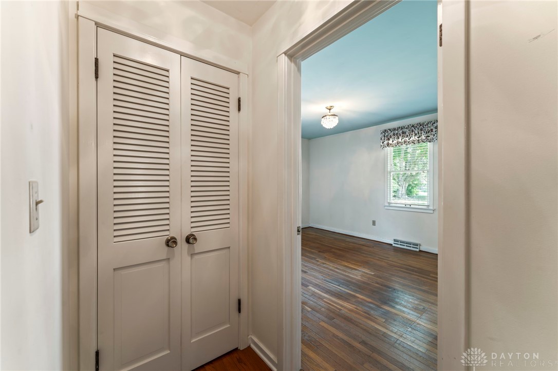 1040 Hillcrest Drive, Troy, Ohio image 28