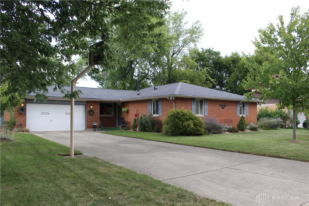 437 Wilson Park Drive, West Carrollton, Ohio image 9