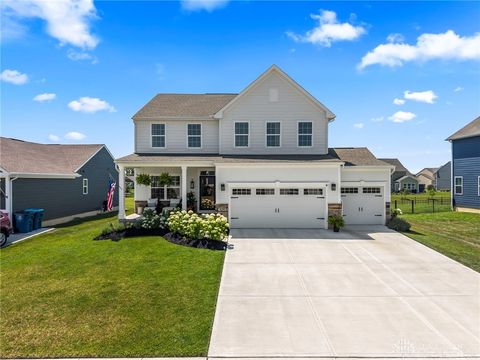 Photo of 425 Sydney Drive, Tipp City, OH 45371 (MLS # 938569)