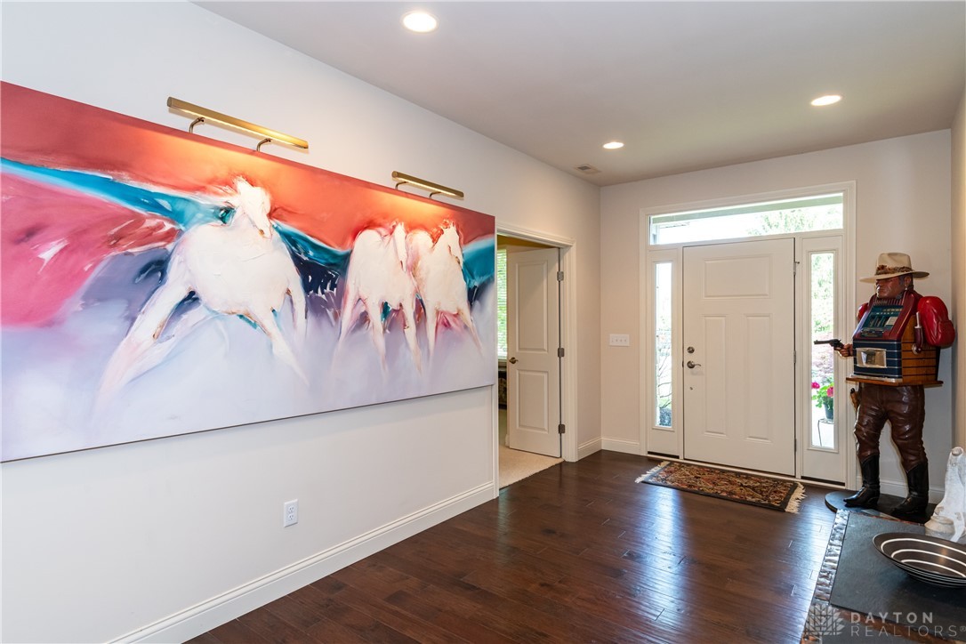 197 Harbour Drive, Springboro, Ohio image 2
