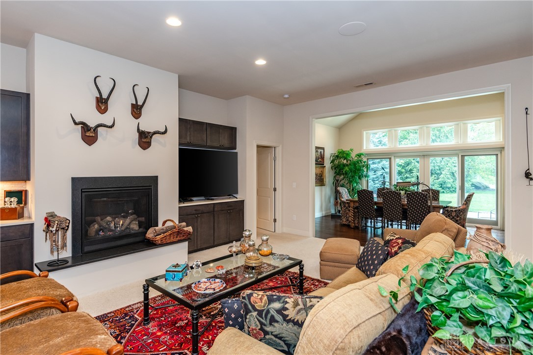 197 Harbour Drive, Springboro, Ohio image 4