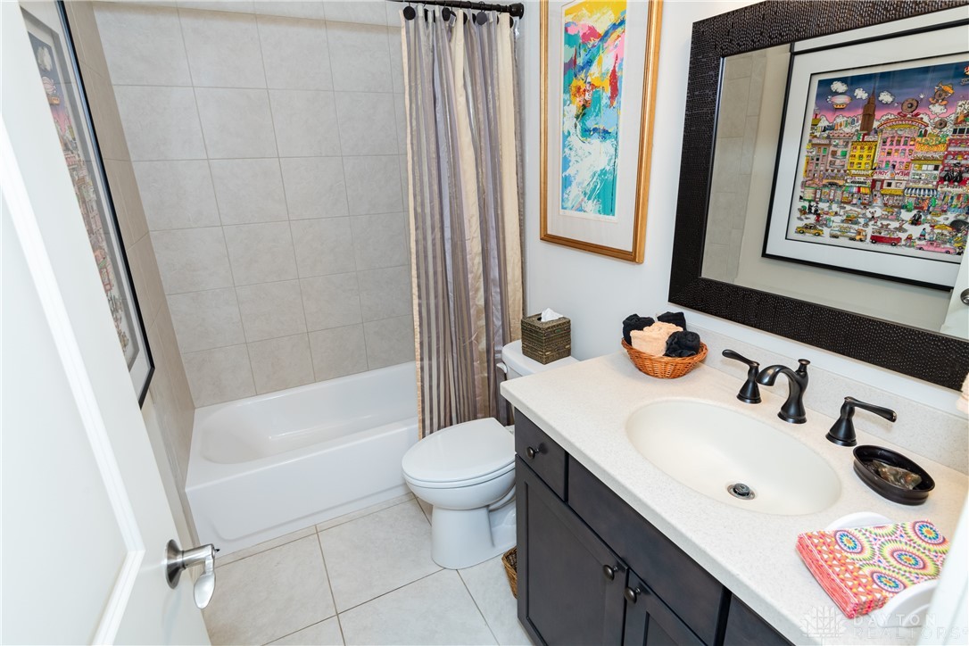 197 Harbour Drive, Springboro, Ohio image 27