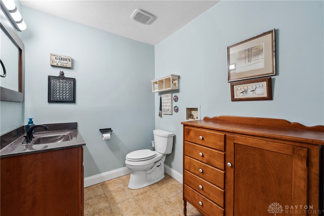 1125 Ankeney Road, Beavercreek, Ohio image 24
