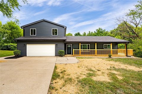 Photo of 3136 W Pekin Road, Franklin Twp, OH 45066 (MLS # 950712)