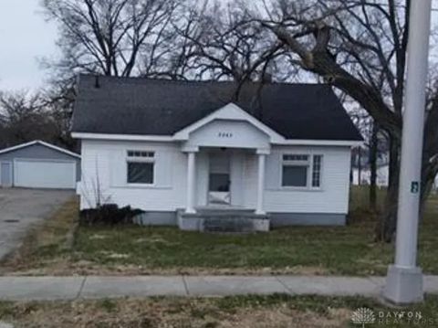 Photo of 2245 Valley Pike, Dayton, OH 45404 (MLS # 944289)
