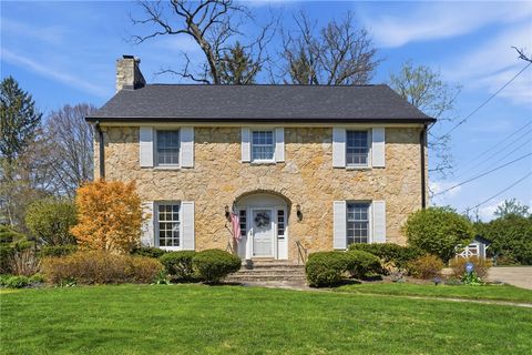 Photo of 124 Hawthorne Road, Springfield, OH 45504 (MLS # 953886)