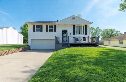 Photo of 558 Bowser Drive, Bethel Twp, OH 45344 (MLS # 956925)